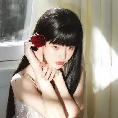 【爆笑职场】《金科长》导演力作《热血司祭》：暴躁神父拳打黑帮脚踢贪官，极致解压爽剧