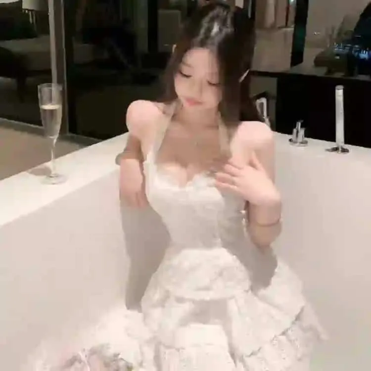 【帝王家的悲剧】《思悼》刘亚仁宋康昊：被亲生父亲关在米柜活活饿死的世子，历史惨剧