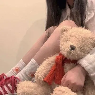 大尺度复仇惊悚《假面女郎》无删减版在线：容貌焦虑逼疯普通女孩，整容杀人走上绝路